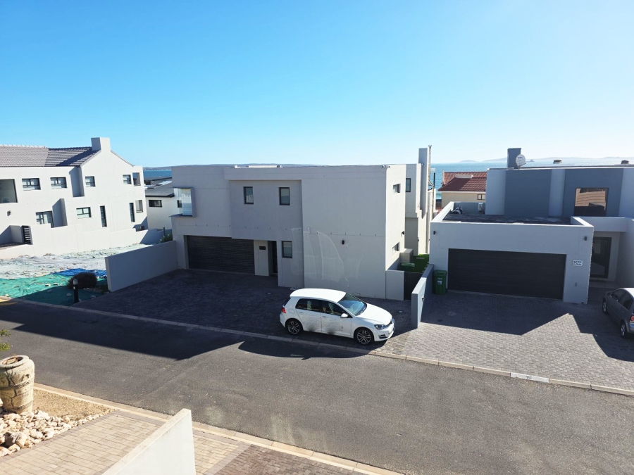 5 Bedroom Property for Sale in Calypso Beach Western Cape
